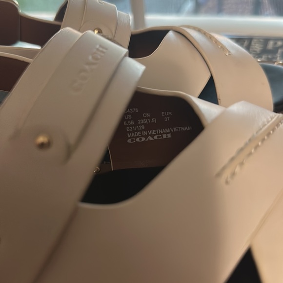 Coach sandals size 6.5 - Picture 7 of 9